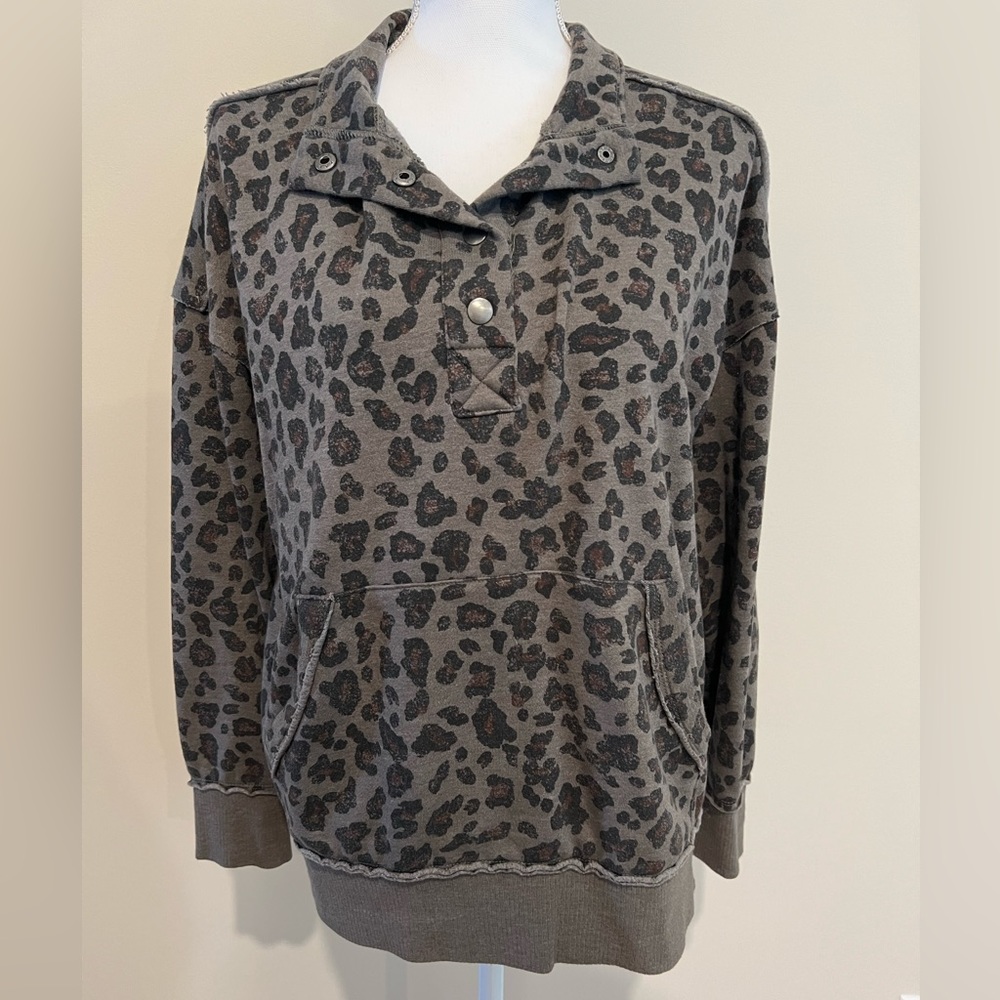 Maurice’s leopard print sweatshirt